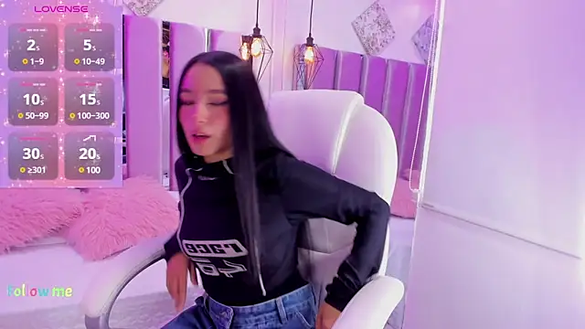 sophie ws online show from 01/06/25, 09:22