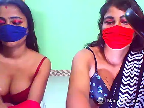 Snapshot of desi_diva chatting on 11/18/25, 06:34 desi diva online show from 11/18/25, 06:34