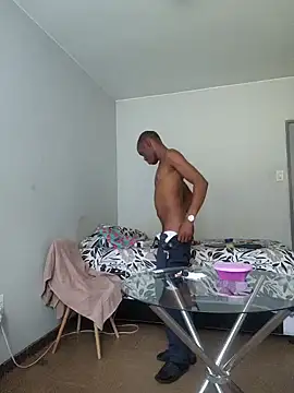 Userio072 online show from 02/06/25, 02:15