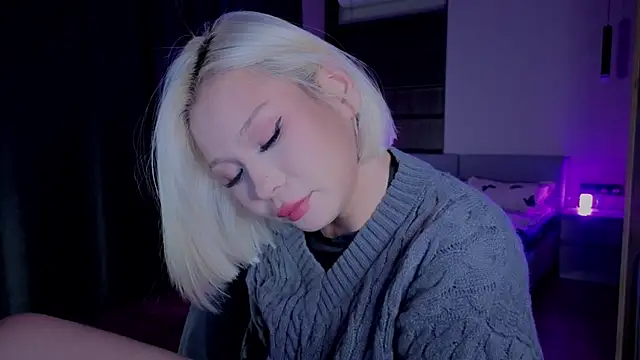 RileyMee online show from 11/16/25, 01:22