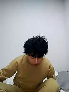 Snapshot of whitebriefboy chatting on 01/28/25, 04:41 whitebriefboy online show from 01/28/25, 04:41