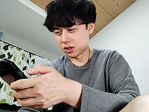 Snapshot of whitebriefboy chatting on 03/05/25, 03:40 whitebriefboy online show from 03/05/25, 03:40