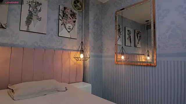 Annie Cute18  online show from 11/19/25, 10:21