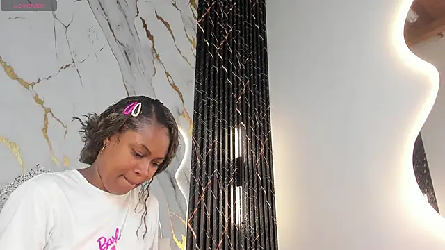 ebony hot1 online show from 10/22/25, 02:17