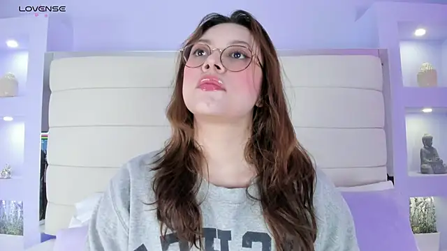 Lanna18 online show from 02/04/25, 11:38