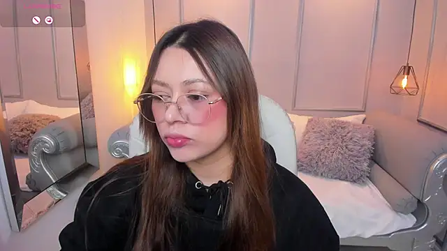 Lanna18 online show from 10/08/25, 11:41