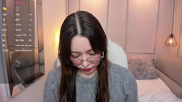 Lanna18 online show from 10/10/25, 11:42