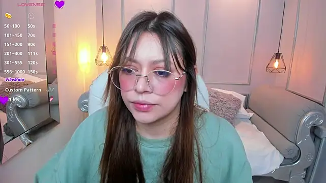 Lanna18 online show from 10/15/25, 11:43