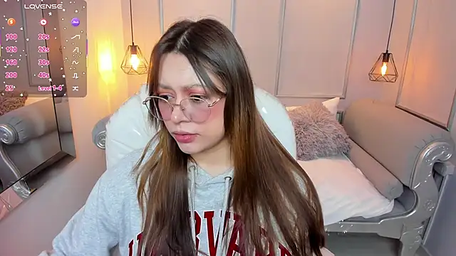 Lanna18 online show from 10/24/25, 11:50