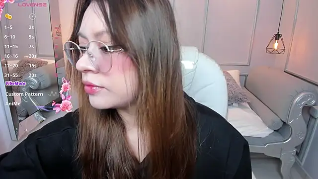 Lanna18 online show from 10/31/25, 11:55