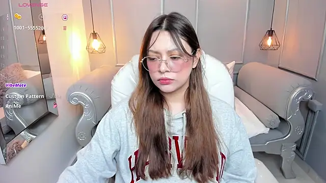 Lanna18 online show from 11/12/25, 12:16