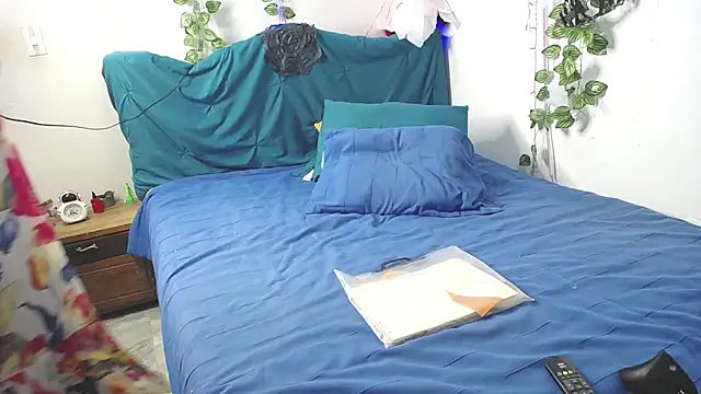 DominaLeona online show from 10/28/25, 09:39