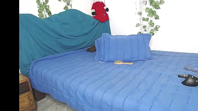 DominaLeona online show from 11/15/25, 05:53