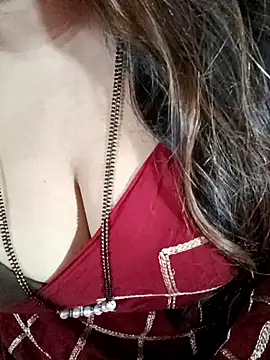 Snapshot of Beautyy38 chatting on 10/16/25, 02:45 Beautyy38 online show from 10/16/25, 02:45