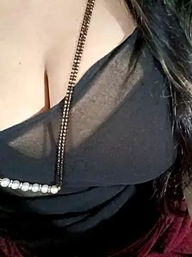 Snapshot of Beautyy38 chatting on 10/20/25, 03:18 Beautyy38 online show from 10/20/25, 03:18