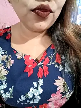 Snapshot of Beautyy38 chatting on 10/22/25, 03:18 Beautyy38 online show from 10/22/25, 03:18