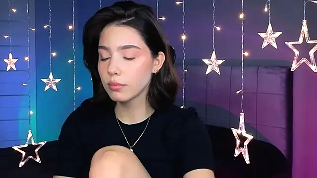 Snapshot of Stacy_Gonzales_ chatting on 10/10/25, 08:35 Stacy Gonzales online show from 10/10/25, 08:35