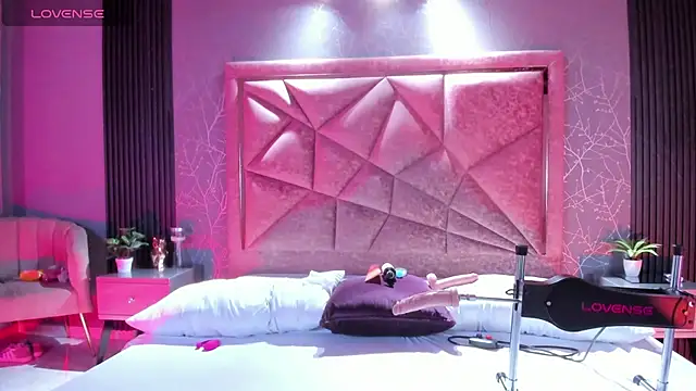 RoseTaylor   online show from 10/07/25, 05:59