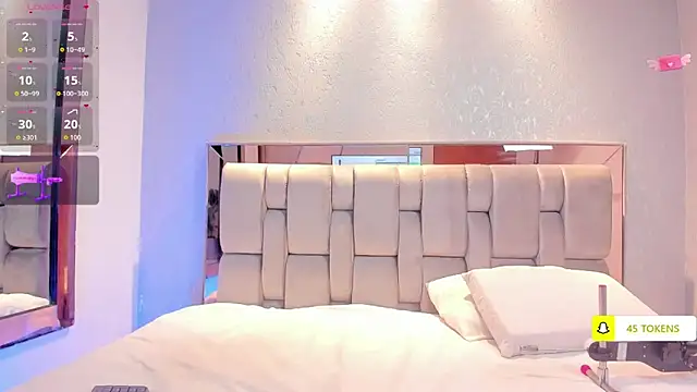 RoseTaylor   online show from 10/24/25, 04:53