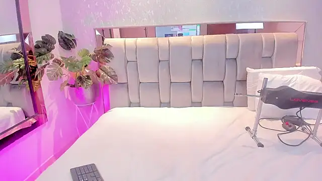 RoseTaylor   online show from 11/09/25, 04:33