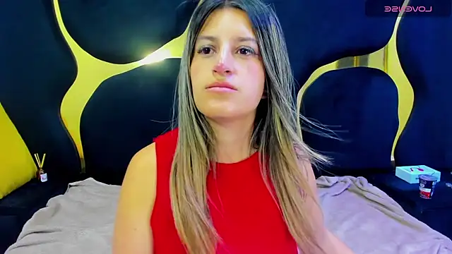 GiaRoussel online show from 10/30/25, 03:24