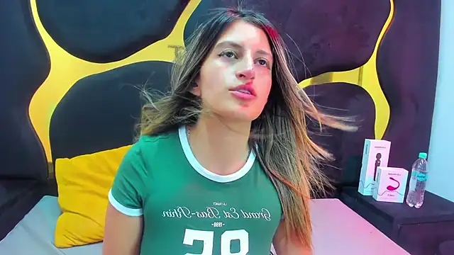 GiaRoussel online show from 11/07/25, 03:34