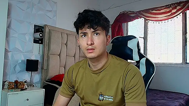 Snapshot of santyago_taylor chatting on 01/28/25, 01:16 santyago taylor online show from 01/28/25, 01:16