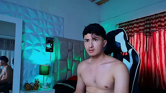 Snapshot of santyago_taylor chatting on 02/10/25, 06:24 santyago taylor online show from 02/10/25, 06:24