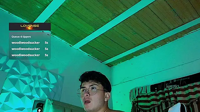 Snapshot of santyago_taylor chatting on 03/11/25, 07:47 santyago taylor online show from 03/11/25, 07:47