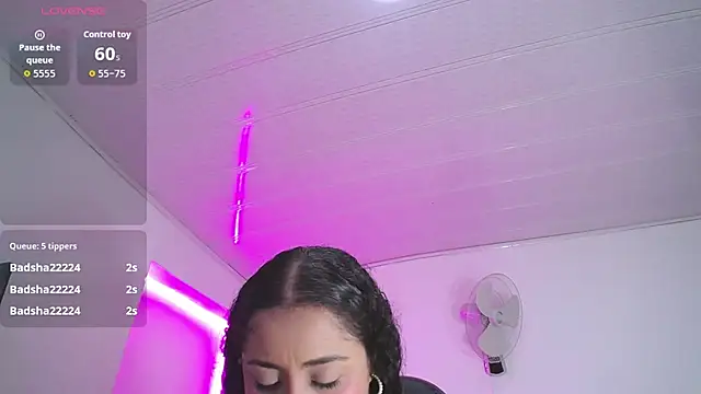 cristal horny19 online show from 11/03/25, 08:43