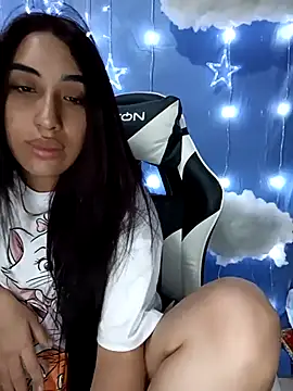 Snapshot of ifeelverywet_andhot chatting on 11/25/25, 02:06 ifeelverywet andhot online show from 11/25/25, 02:06