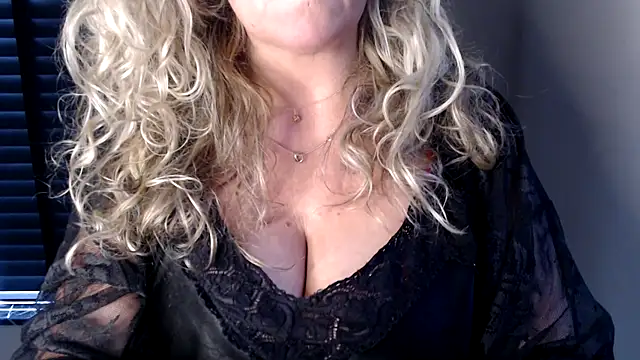 JenniLowen online show from 01/02/25, 11:09