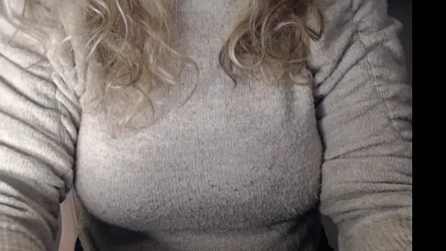 JenniLowen online show from 01/09/25, 01:13