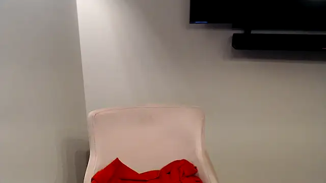 JenniLowen online show from 02/16/25, 06:10