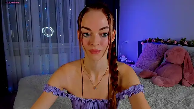 Undertheskin online show from 02/01/25, 04:00