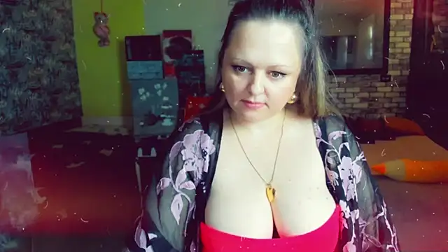 KlaraHoll online show from 12/14/24, 08:45