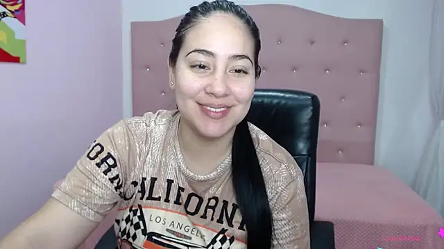 Snapshot of lizzaxs chatting on 10/01/25, 11:49 lizzaxs online show from 10/01/25, 11:49