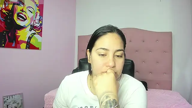 lizzaxs online show from 10/15/25, 12:49