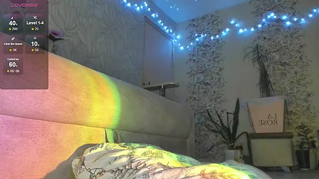 Snapshot of Yay_Nicky chatting on 03/13/25, 10:10 Yay Nicky online show from 03/13/25, 10:10