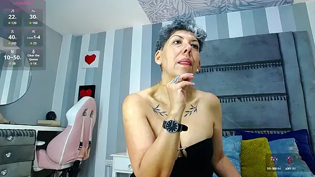 Snapshot of Julianewell chatting on 09/11/25, 12:16 Julianewell online show from 09/11/25, 12:16