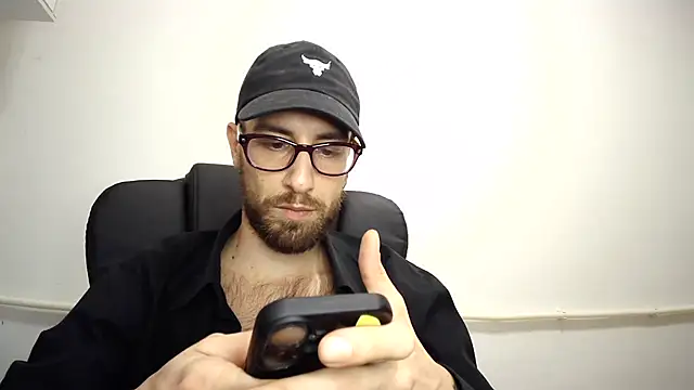 Snapshot of mikealcorleone chatting on 12/06/24, 10:19 mikealcorleone online show from 12/06/24, 10:19