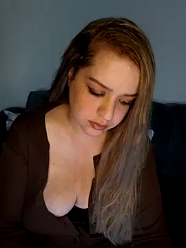 cansuozell online show from 10/23/25, 05:12