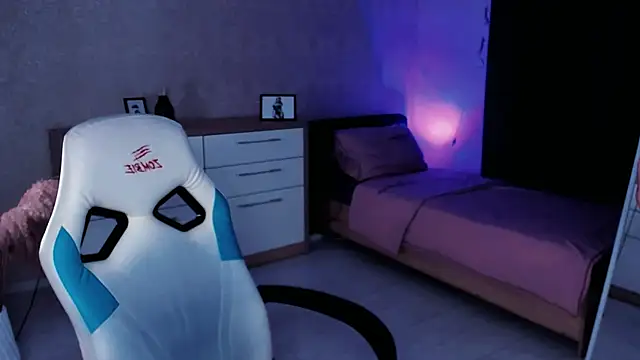 Snapshot of Rose_Sweetiee chatting on 09/10/25, 09:37 Rose Sweetiee online show from 09/10/25, 09:37