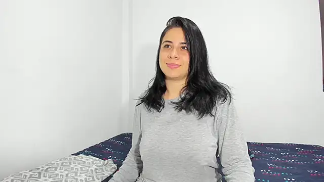 Snapshot of KeraniShakti chatting on 03/19/25, 08:32 KeraniShakti online show from 03/19/25, 08:32