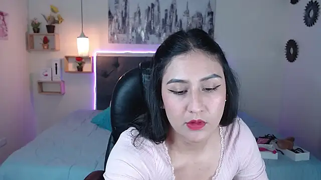 Snapshot of mia_aira chatting on 02/13/25, 08:13 mia aira online show from 02/13/25, 08:13