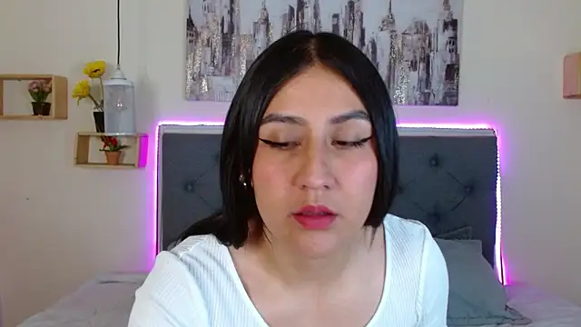 Snapshot of mia_aira chatting on 09/26/25, 02:54 mia aira online show from 09/26/25, 02:54