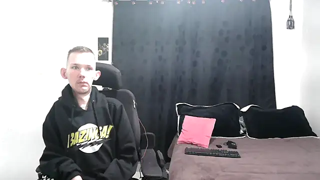 Snapshot of Sophia_and_Thomas chatting on 12/31/24, 12:15 Sophia and Thomas online show from 12/31/24, 12:15