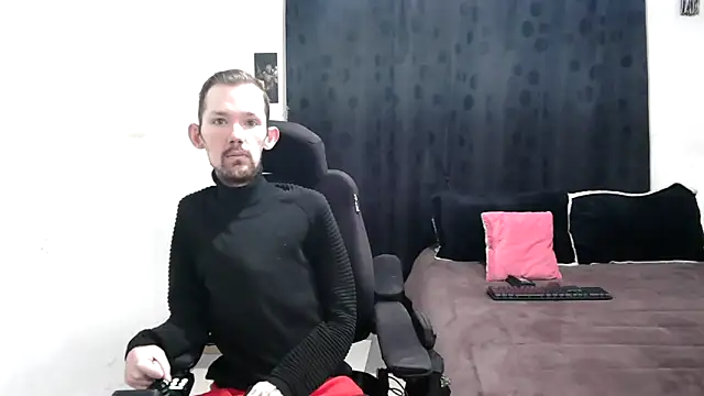 Snapshot of Sophia_and_Thomas chatting on 03/02/25, 09:53 Sophia and Thomas online show from 03/02/25, 09:53