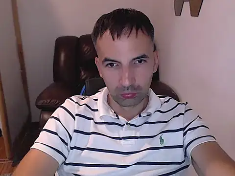 Snapshot of Leo_1617 chatting on 09/23/25, 03:48 Leo 1617 online show from 09/23/25, 03:48