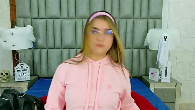 ZoehRoux online show from 10/15/25, 04:01